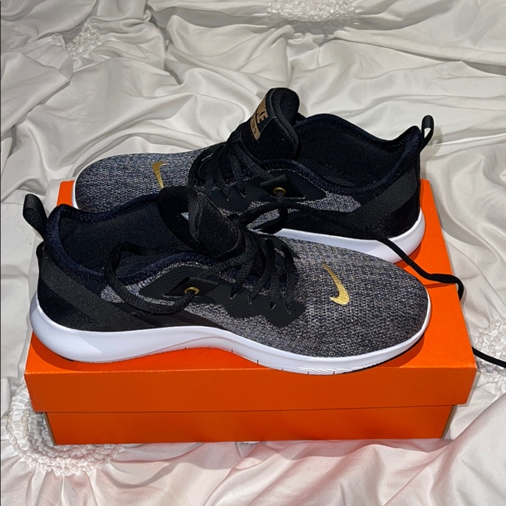 BRAND NEW Nike Flex Trainer 9 Sneakers- Womens
